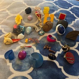 So very unique earrings over 20 different kinds